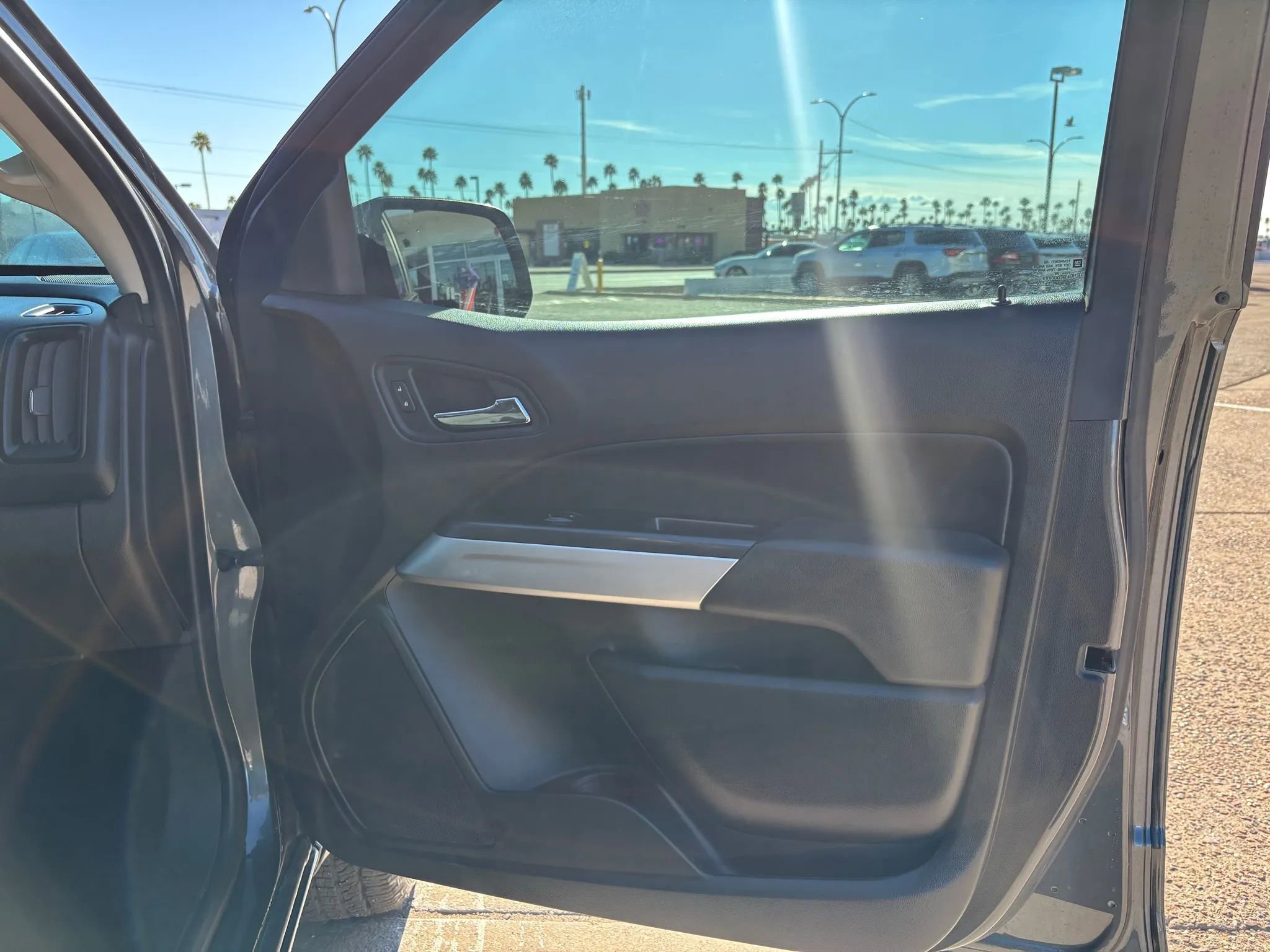 Used 2016 Chevrolet Colorado LT w/ LT Convenience Package RWD image 23