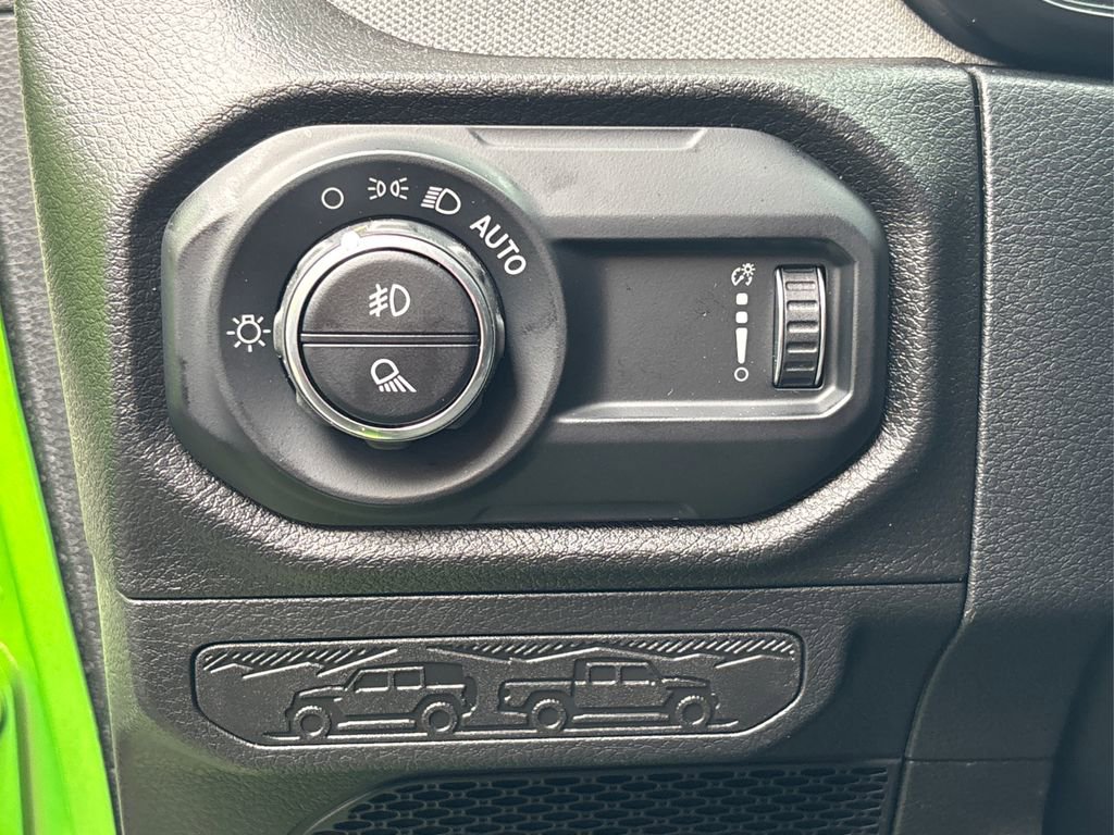 New 2025 Jeep Gladiator Sport image 38