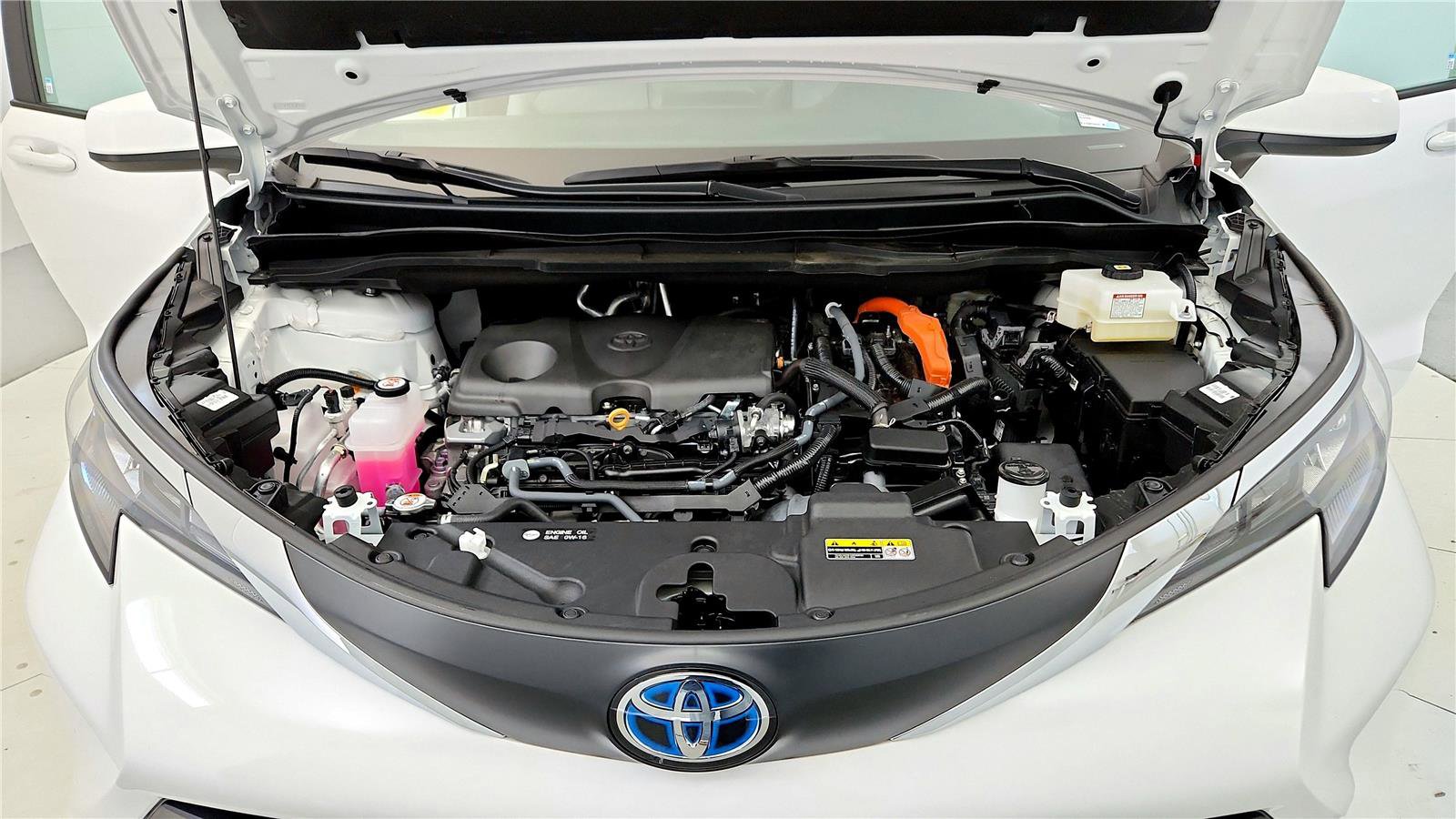 Used 2025 Toyota Sienna LE AWD/4WD image 15