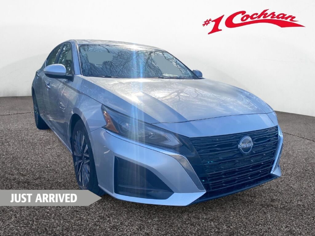 Used 2023 Nissan Altima 2.5 SV
