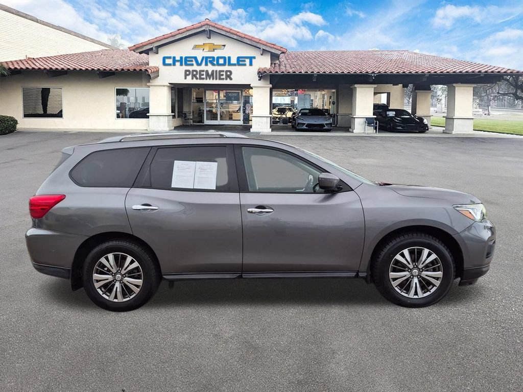 Used 2019 Nissan Pathfinder S FWD image 9