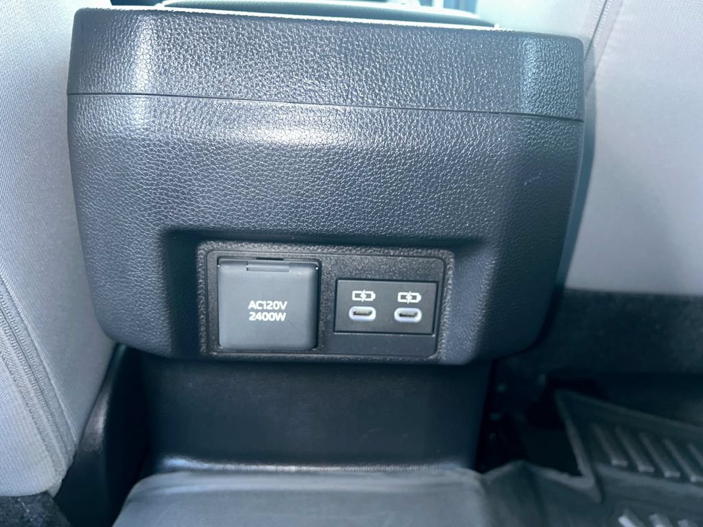 Used 2025 Toyota Tacoma TRD Off-Road AWD/4WD image 36