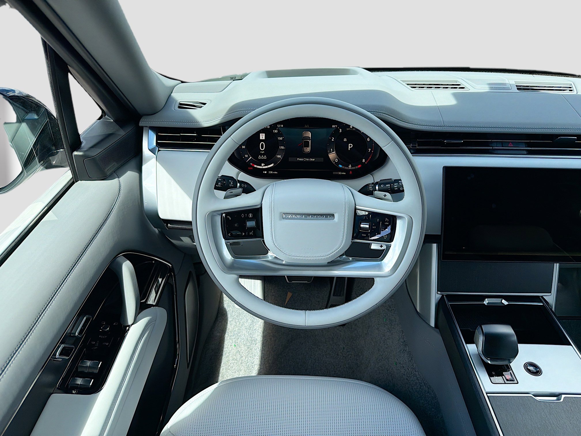 New 2026 Land Rover Range Rover SV image 18