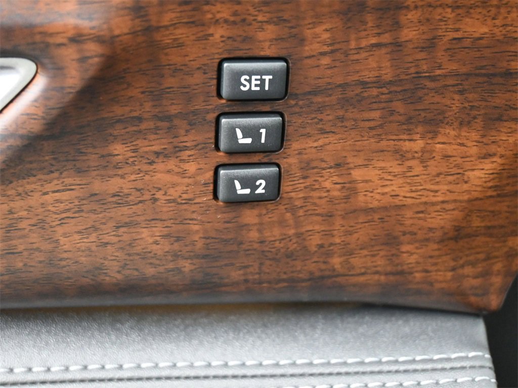 Used 2023 Subaru Ascent Touring image 5