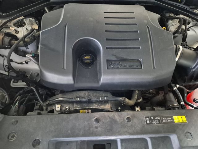 Used 2022 Land Rover Defender 110 SE AWD/4WD image 24