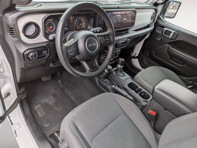 Certified 2025 Jeep Gladiator Sport image 11