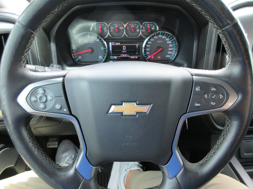 Used 2015 Chevrolet Silverado 1500 LTZ Z71 w/ LTZ Plus Package AWD/4WD image 27