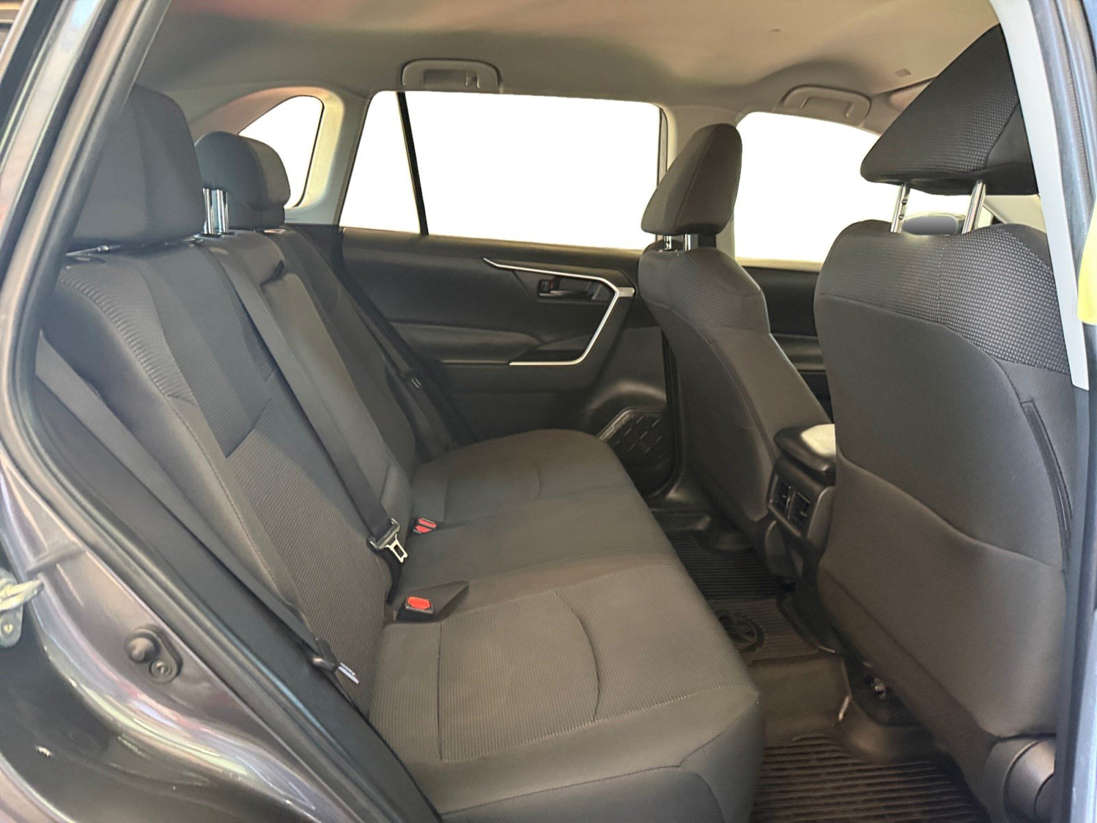 Used 2023 Toyota RAV4 LE FWD image 18