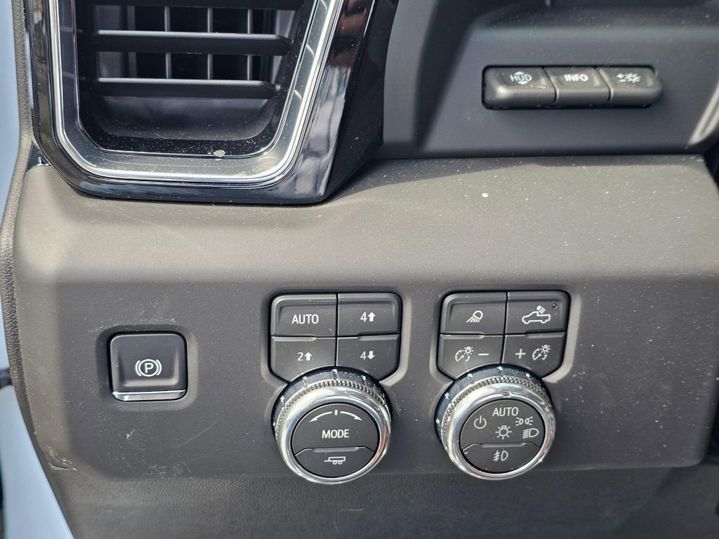 New 2026 GMC Sierra 3500 Denali Ultimate w/ LPO, Black Badging Package AWD/4WD image 26