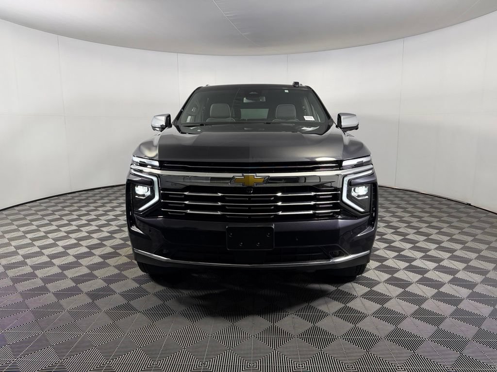 Used 2026 Chevrolet Suburban Premier AWD/4WD image 11