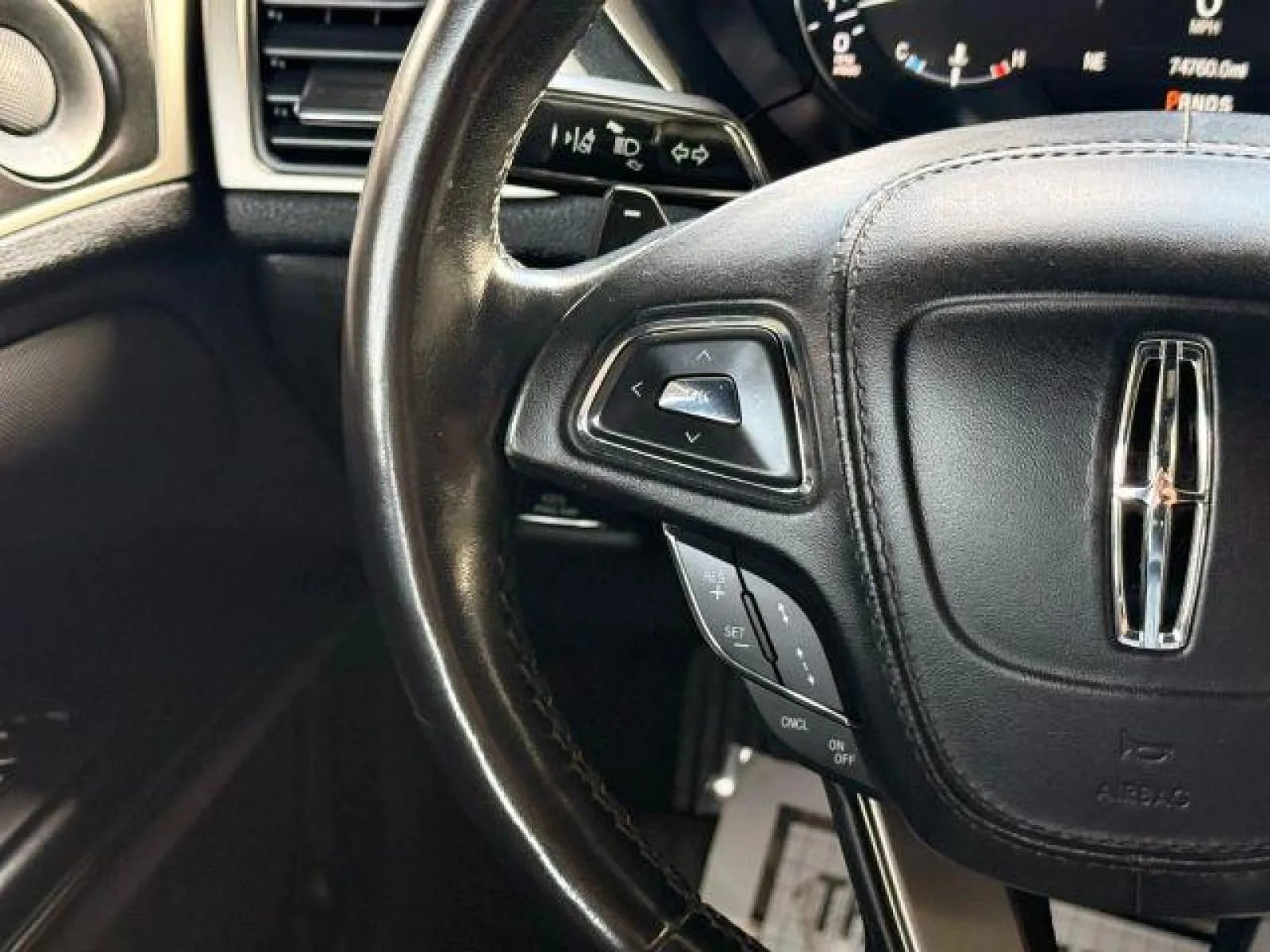 Used 2019 Lincoln MKZ Reserve w/ Reserve Plus Package AWD/4WD image 32