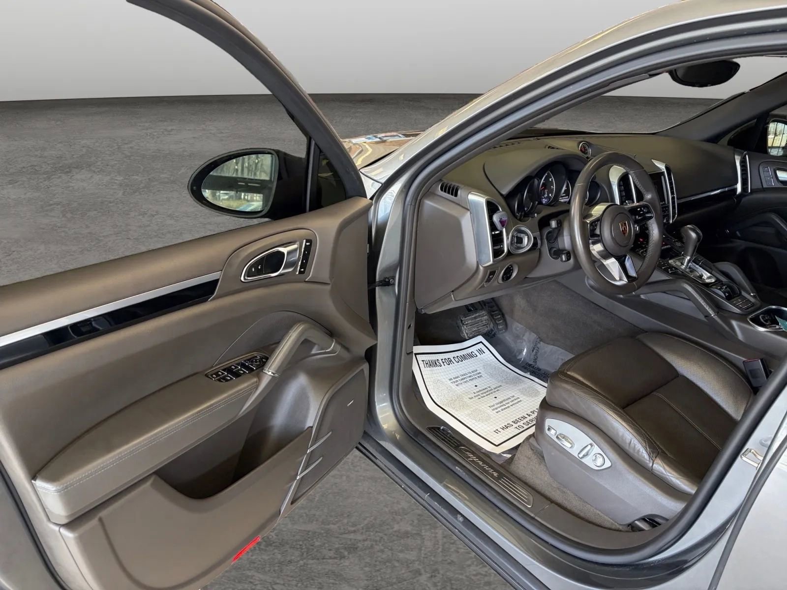 Used 2016 Porsche Cayenne w/ Premium Package Plus image 48