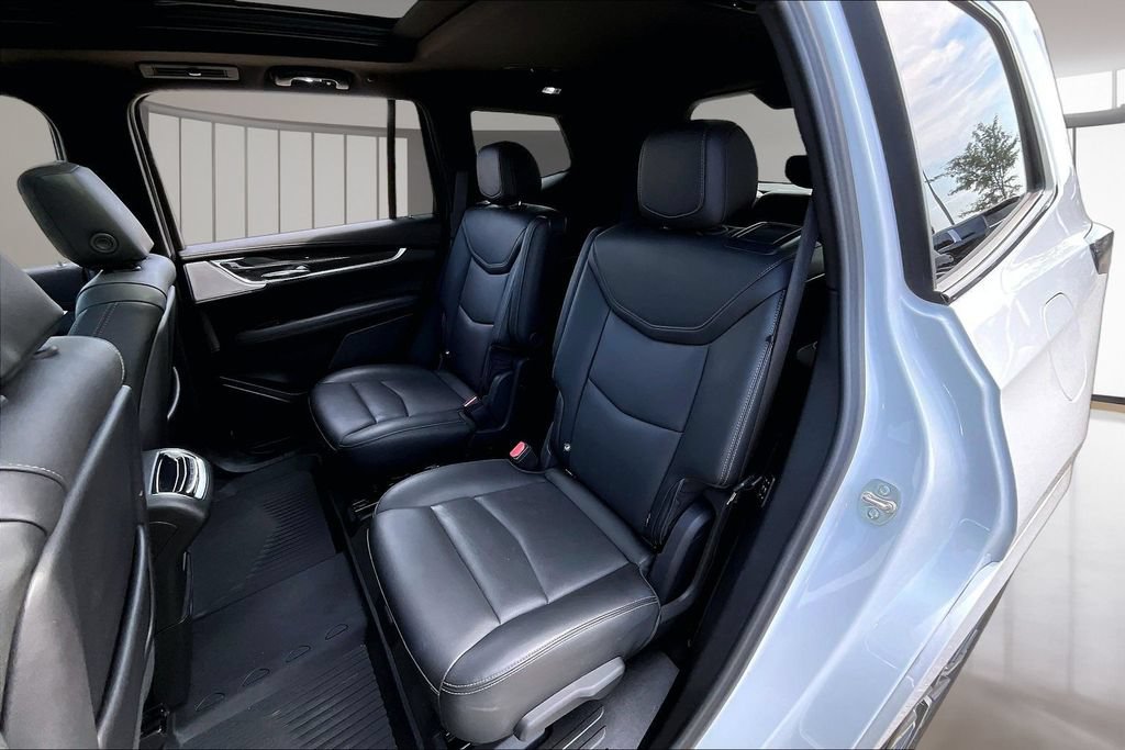 Certified 2024 Cadillac XT6 Sport w/ Technology Package AWD/4WD image 28