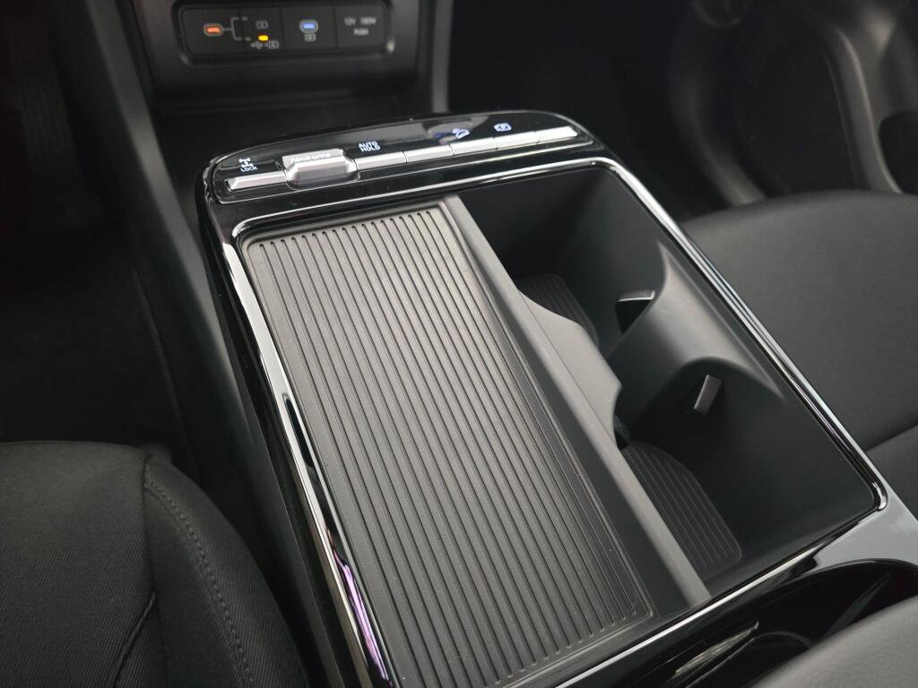 New 2026 Hyundai Tucson Blue SE w/ Tow & Go Package image 32