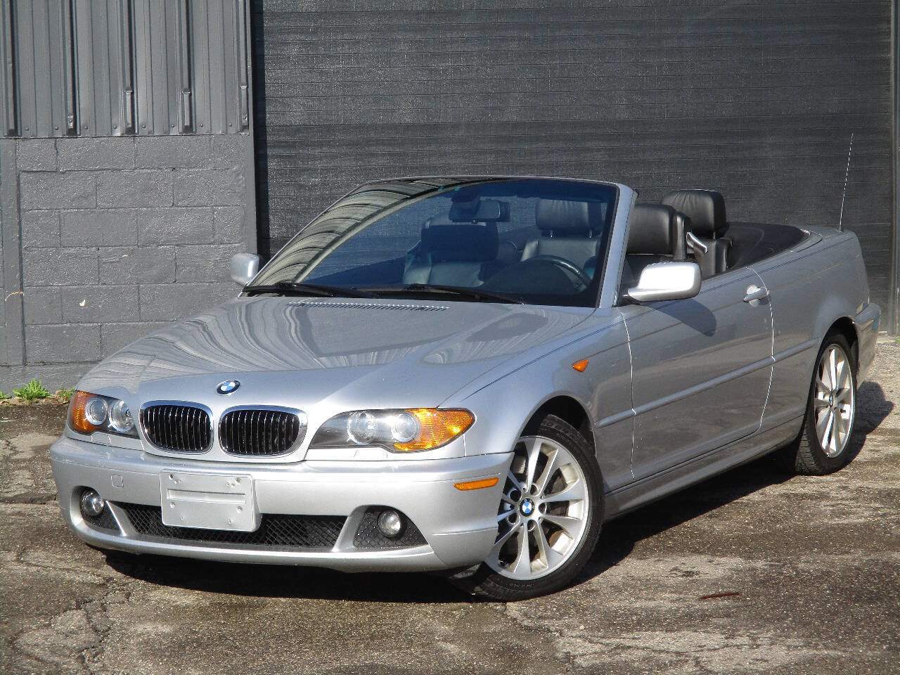 Used 2004 BMW 330Ci Convertible image 3