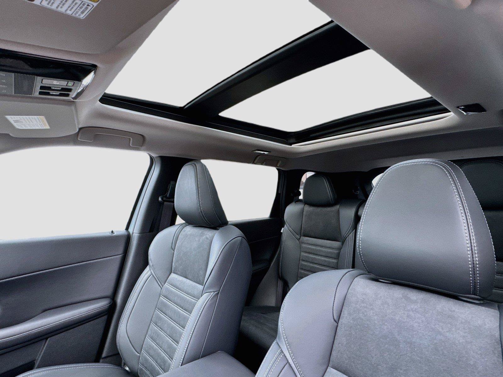New 2026 Mitsubishi Outlander SE FWD image 24