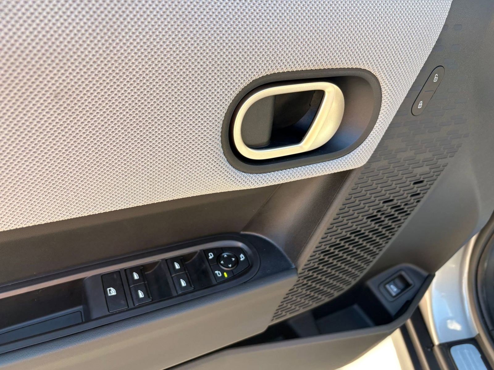 New 2026 MINI Cooper 4-Door Hardtop image 13