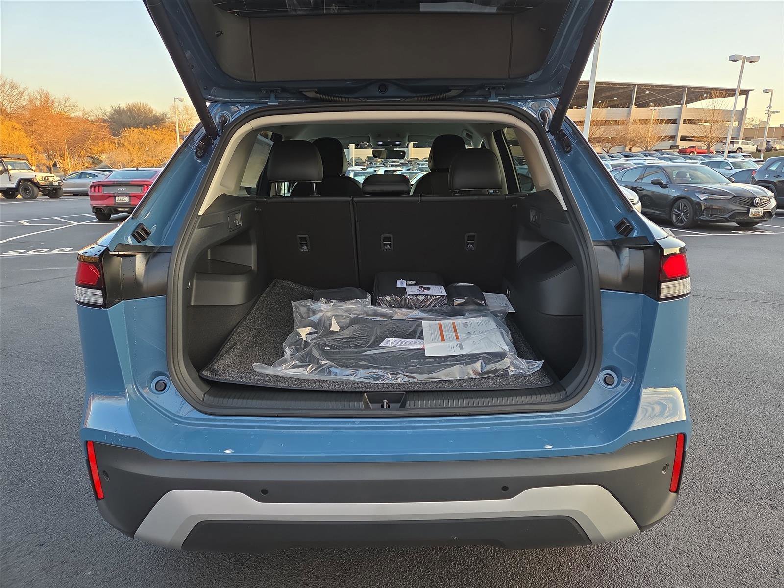 New 2026 Volkswagen Tiguan SE image 5