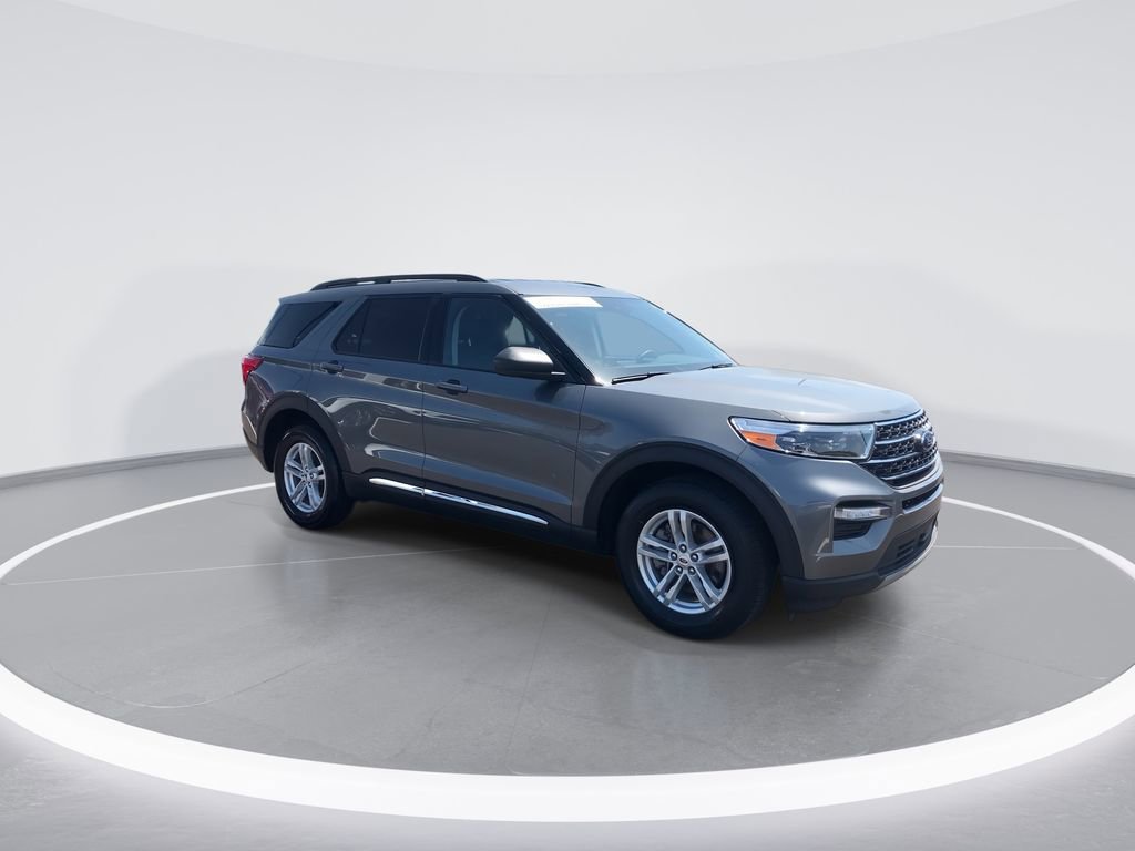 Used 2023 Ford Explorer XLT w/ Equipment Group 202A image 2