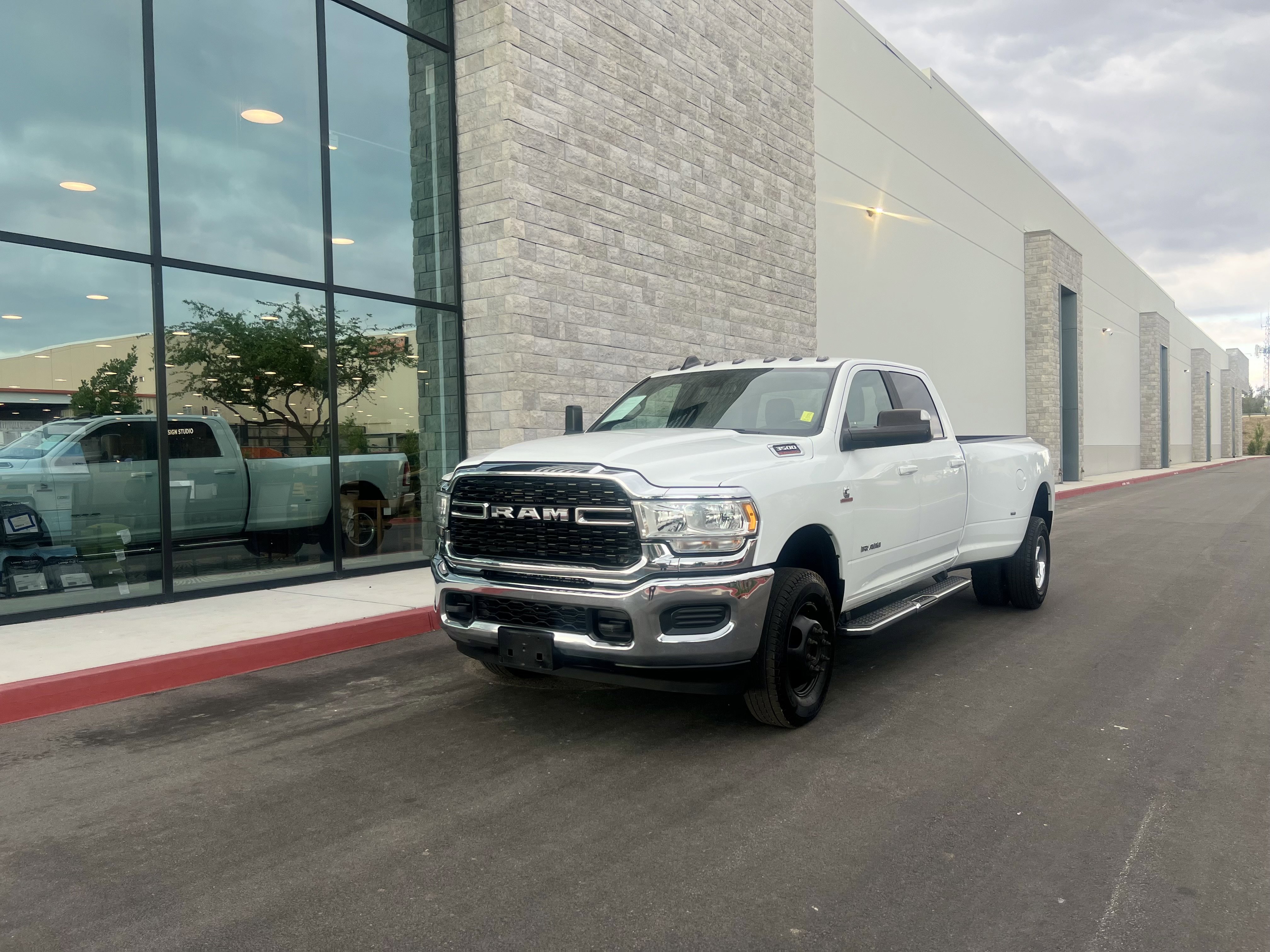 Used 2022 RAM 3500 Big Horn AWD/4WD image 6