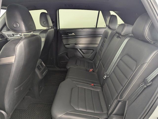 Used 2023 Volkswagen Atlas Cross Sport SEL Premium R-Line image 16