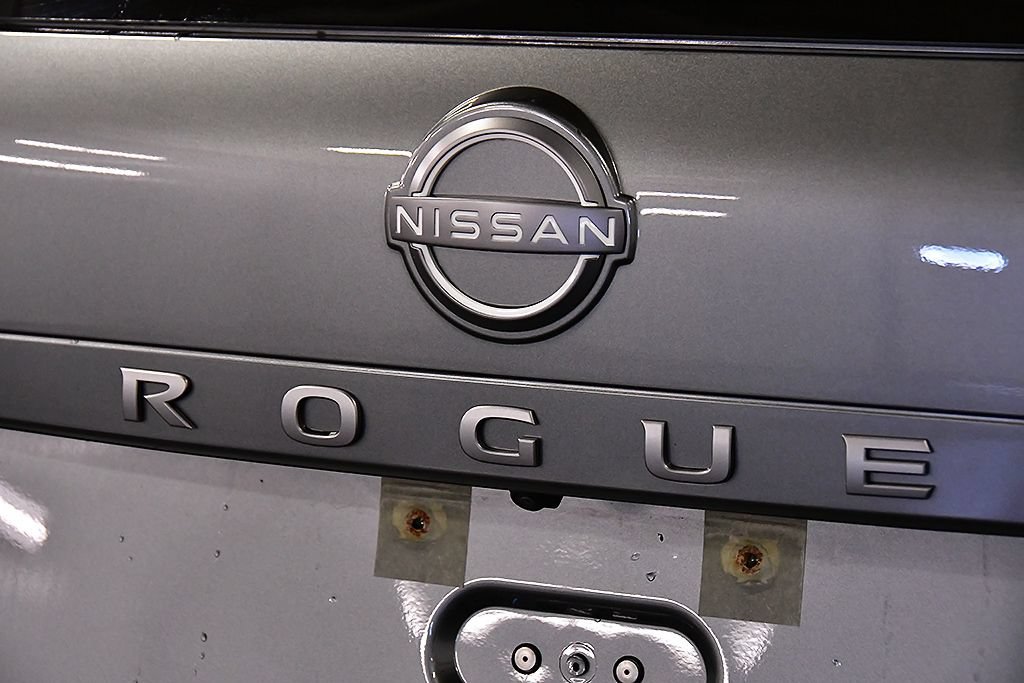Used 2024 Nissan Rogue SV AWD/4WD image 10