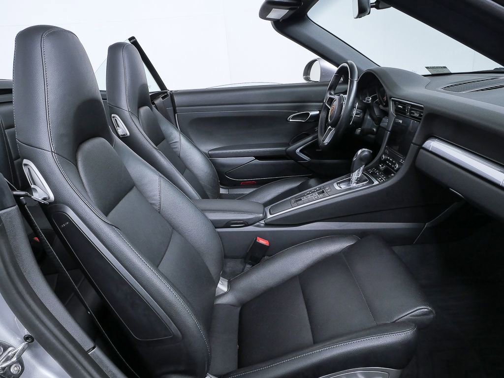 Certified 2019 Porsche 911 Carrera S image 23