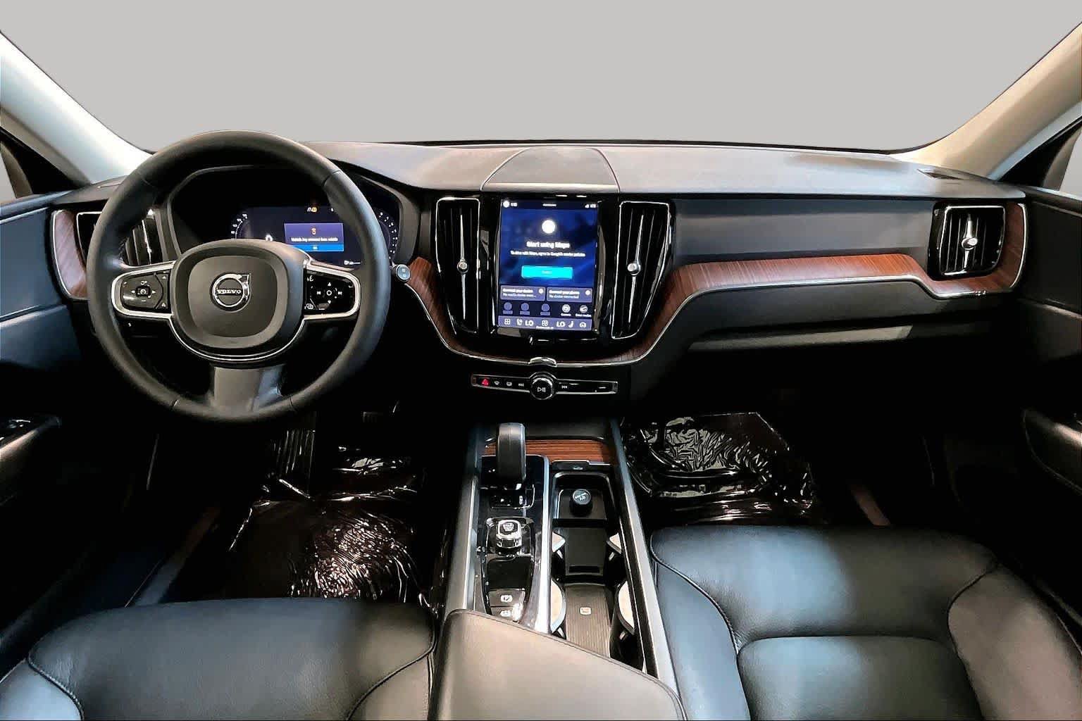 Certified 2023 Volvo XC60 B5 Plus w/ Climate Package AWD/4WD image 15