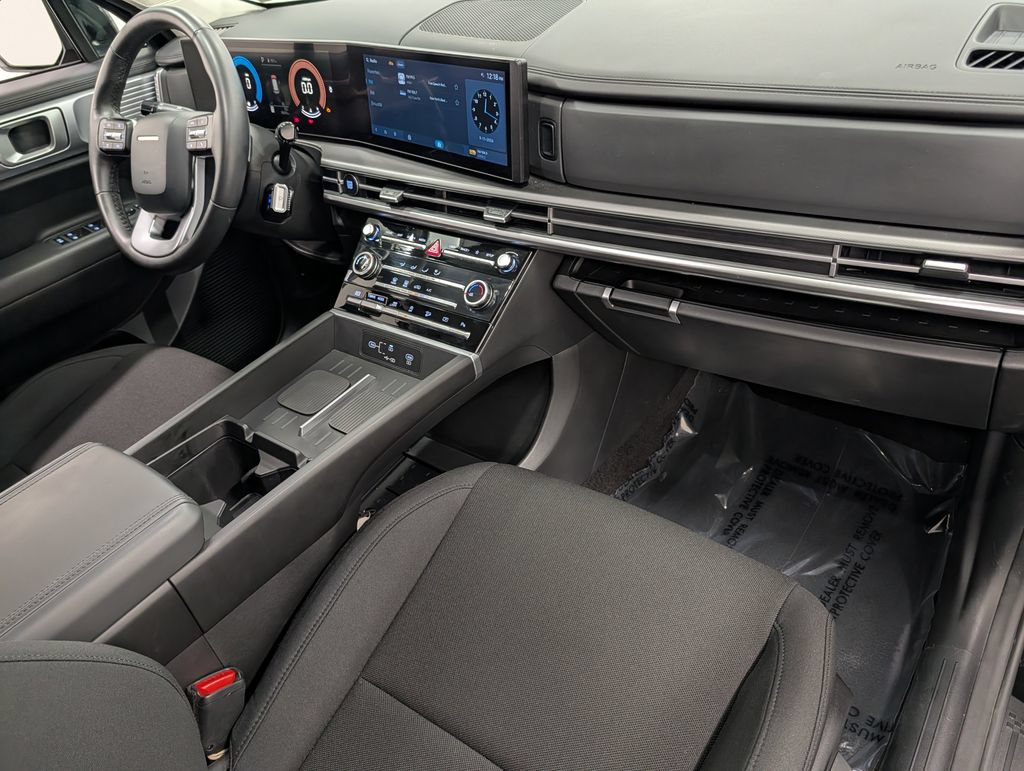 Used 2025 Hyundai Santa Fe SE AWD/4WD image 35