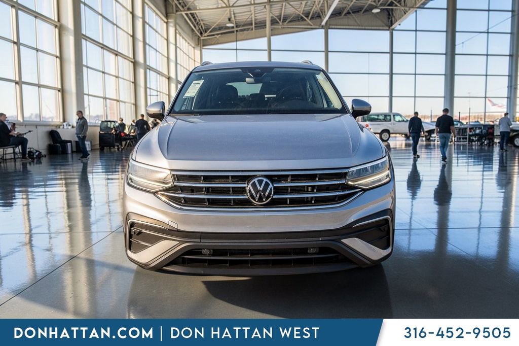 Used 2023 Volkswagen Tiguan SE FWD image 27