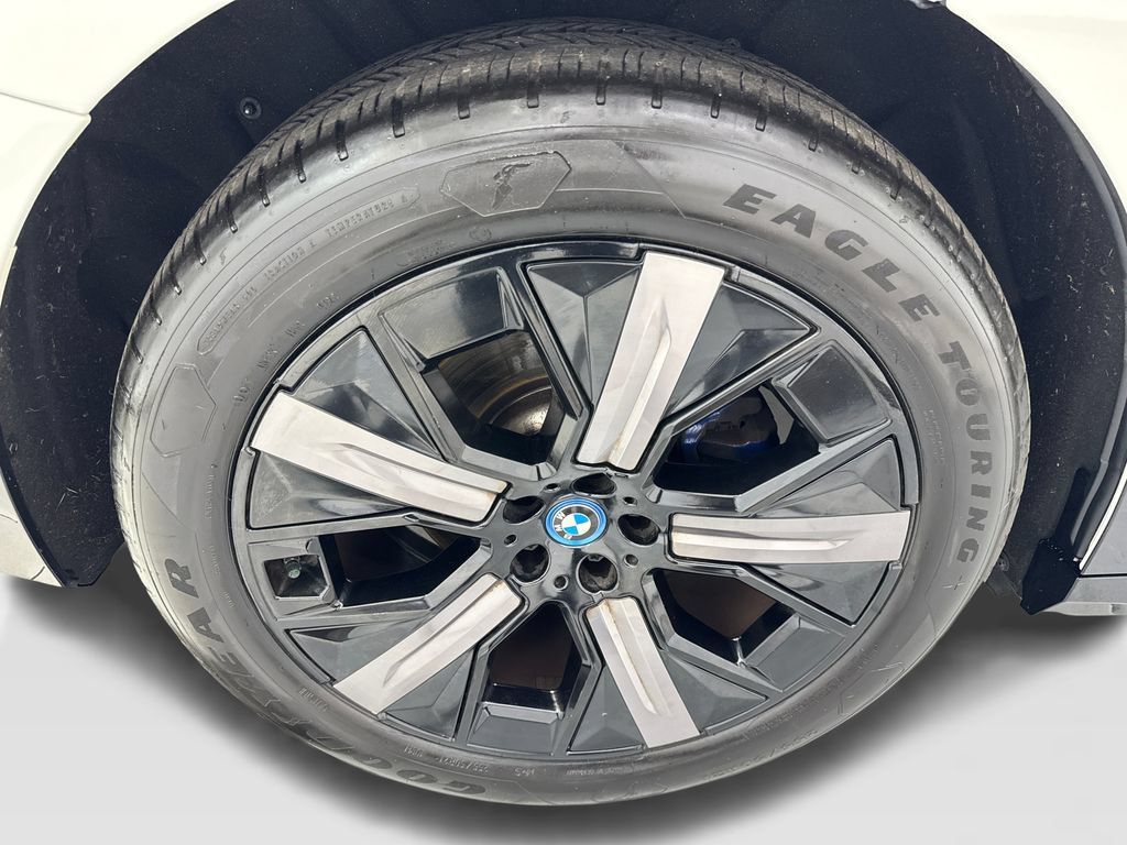 Used 2024 BMW iX xDrive50 w/ Premium Package AWD/4WD image 80