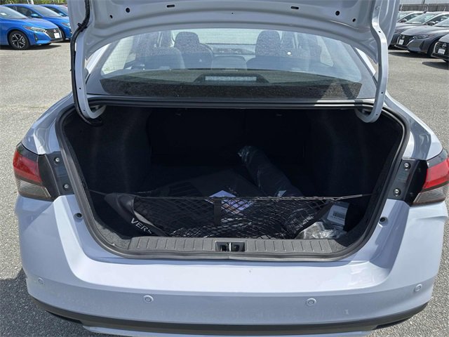 New 2025 Nissan Versa SR w/ Trunk Package image 12