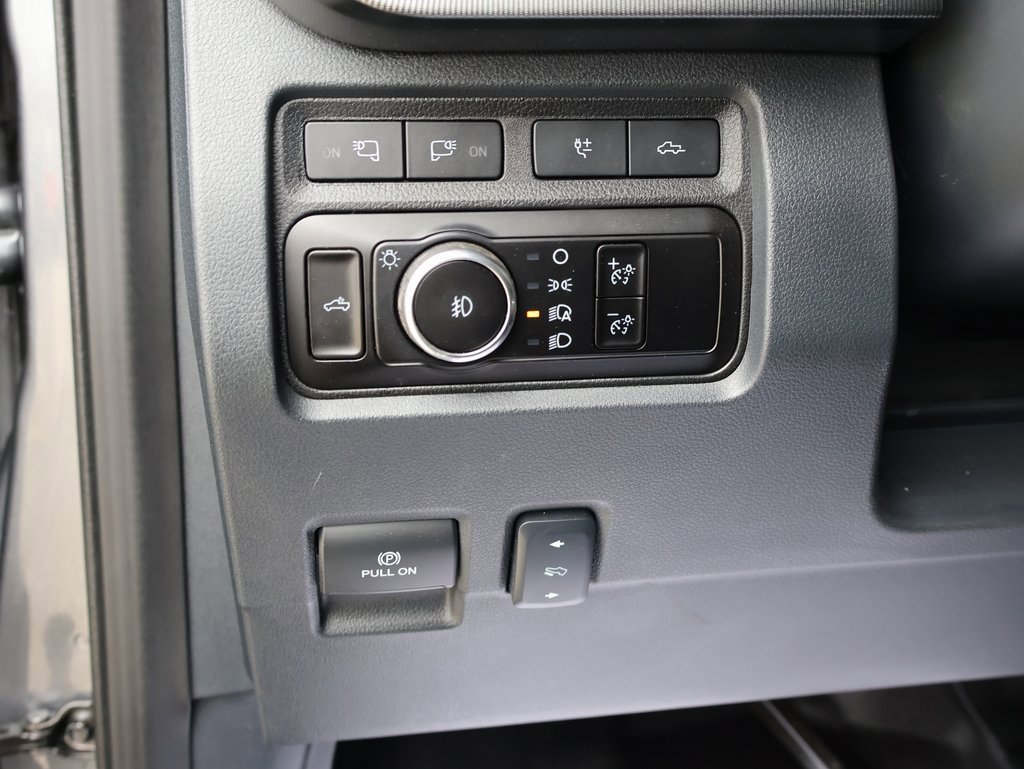 Used 2023 Ford F250 Platinum w/ FX4 Off-Road Package image 13