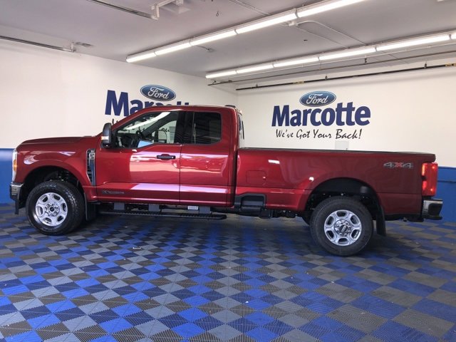 New 2026 Ford F350 XLT image 2