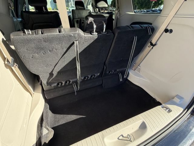 Used 2024 Chrysler Pacifica Limited FWD image 9