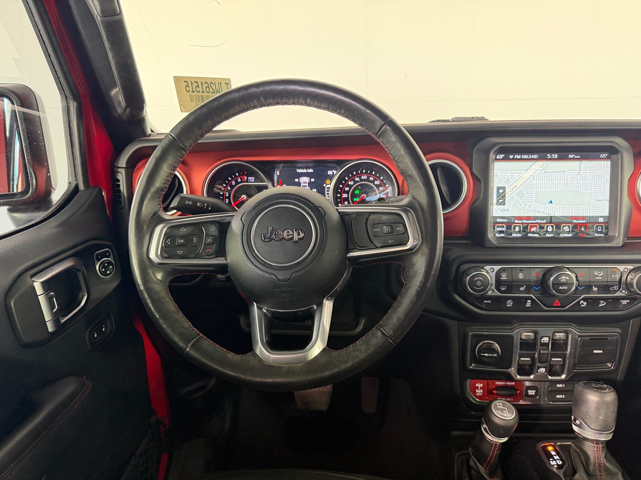 Used 2018 Jeep Wrangler Unlimited Rubicon AWD/4WD image 29