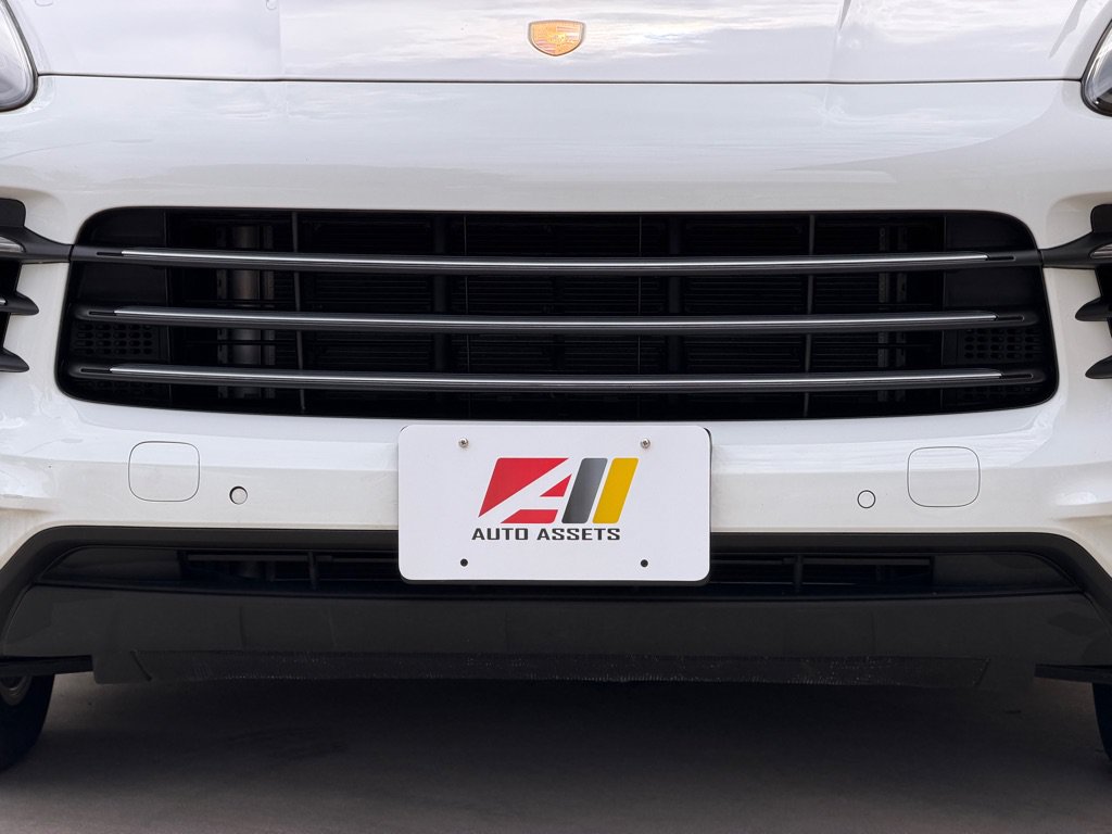 Used 2023 Porsche Cayenne AWD/4WD image 14