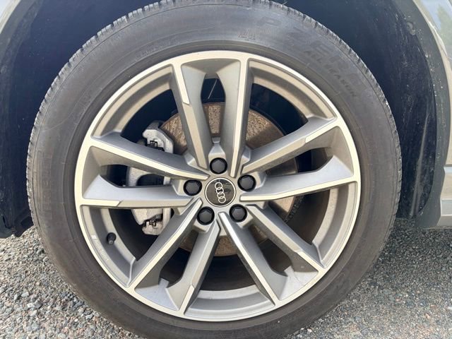 Used 2025 Audi Q3 2.0T Premium w/ Convenience Package AWD/4WD image 5