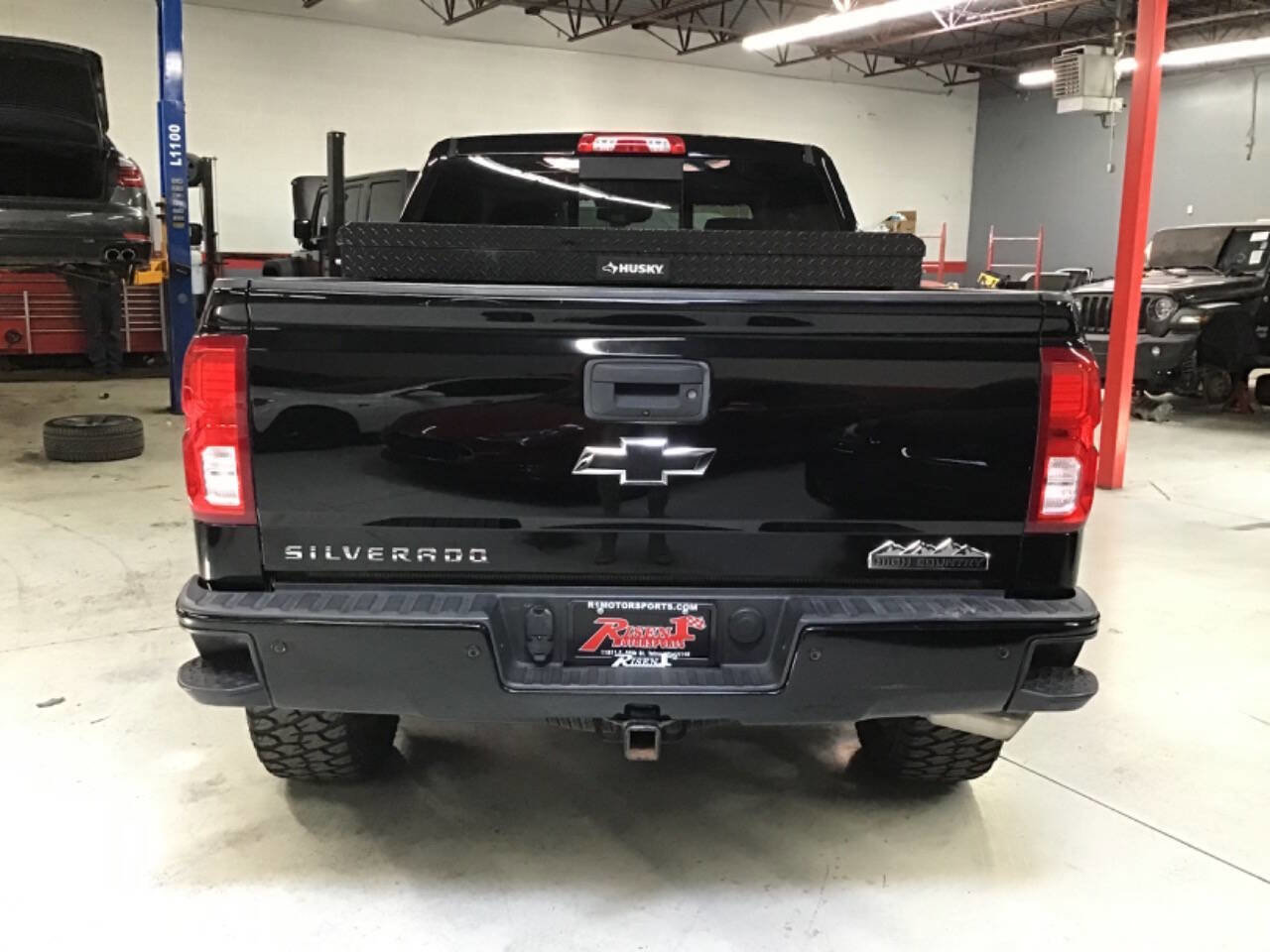 Used 2017 Chevrolet Silverado 1500 High Country AWD/4WD image 6