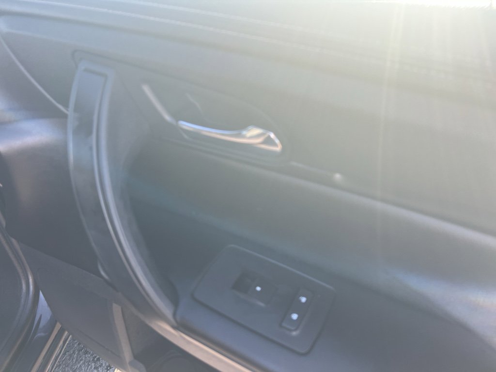 Used 2017 Chevrolet Traverse LT image 21