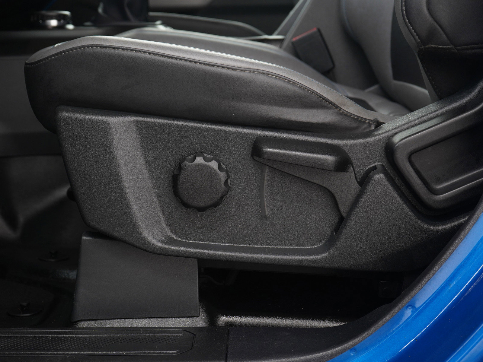 Used 2021 Ford Bronco Black Diamond image 25