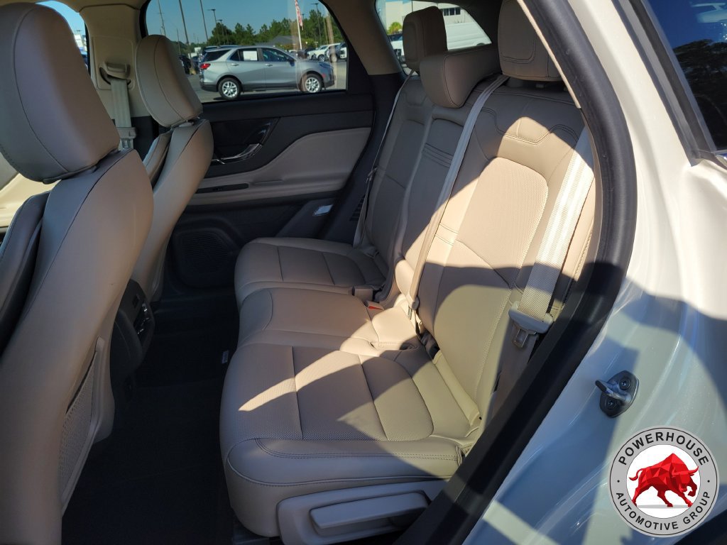 Used 2022 Lincoln Corsair FWD w/ Equipment Group 101A image 17