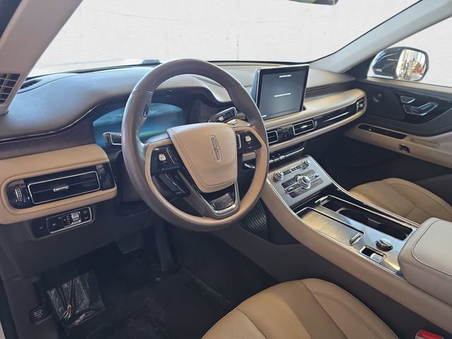 Used 2023 Lincoln Aviator Reserve w/ Equipment Group 201A AWD/4WD image 17