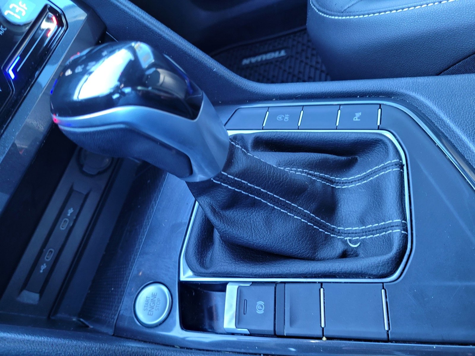 Used 2022 Volkswagen Tiguan SE R-Line image 25