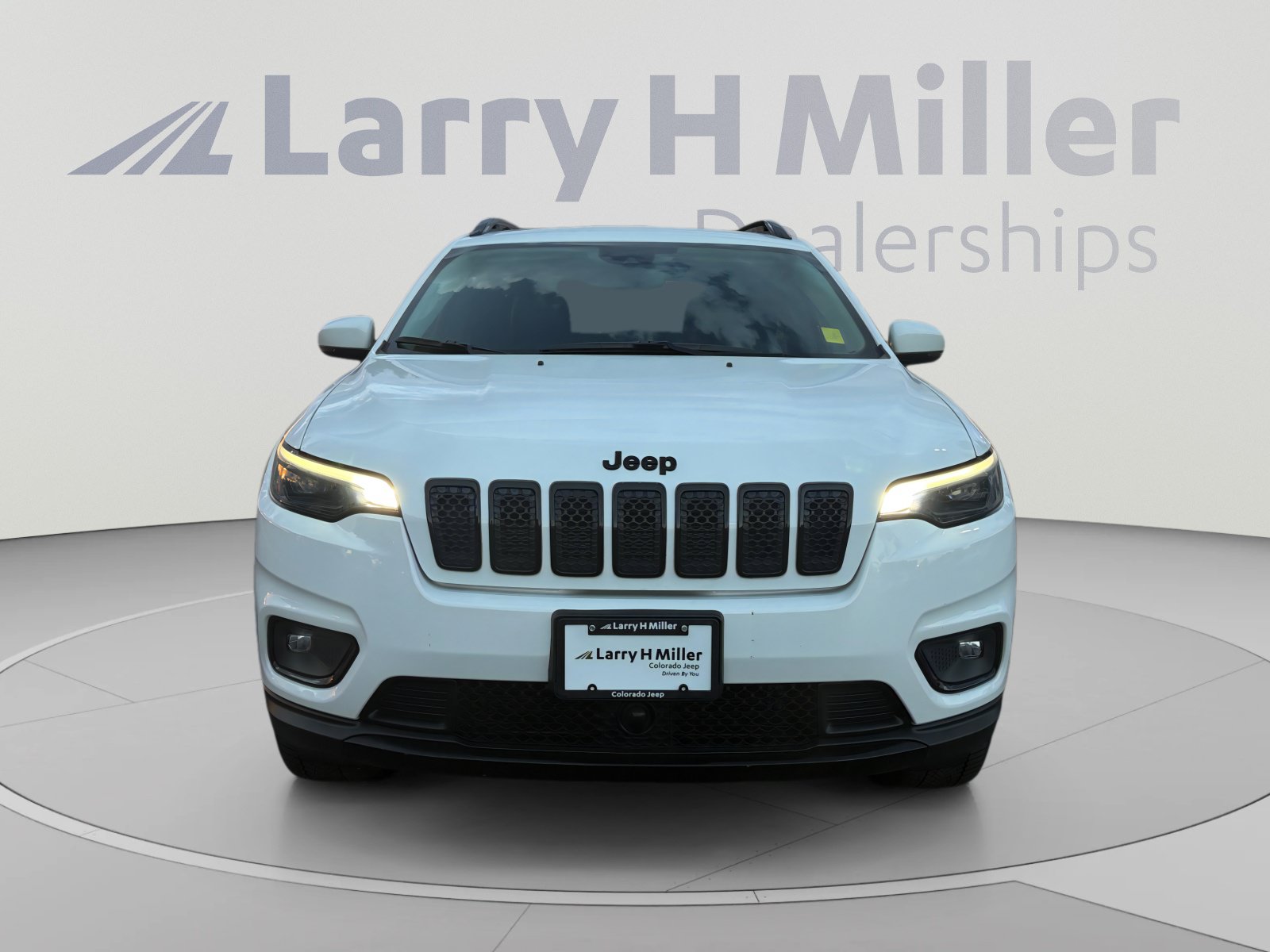 Used 2021 Jeep Cherokee Latitude Plus AWD/4WD image 8
