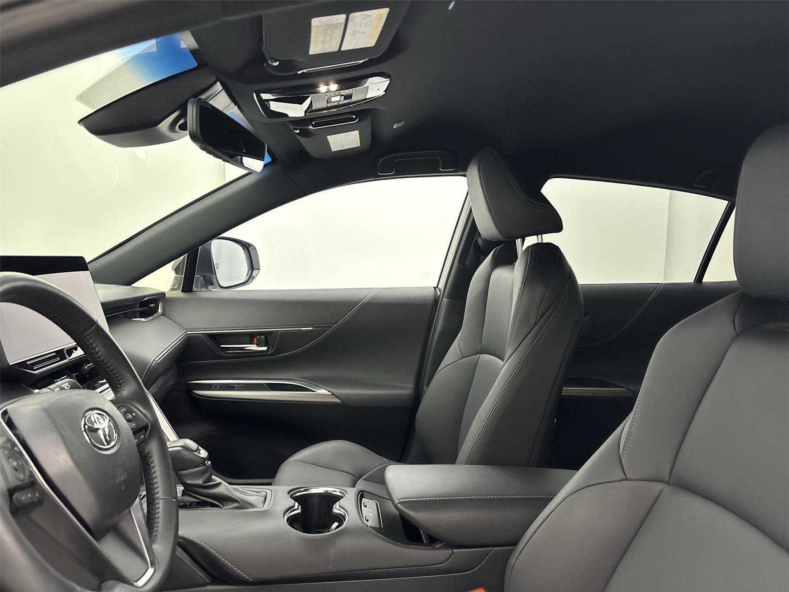 Used 2024 Toyota Venza Nightshade AWD/4WD image 24
