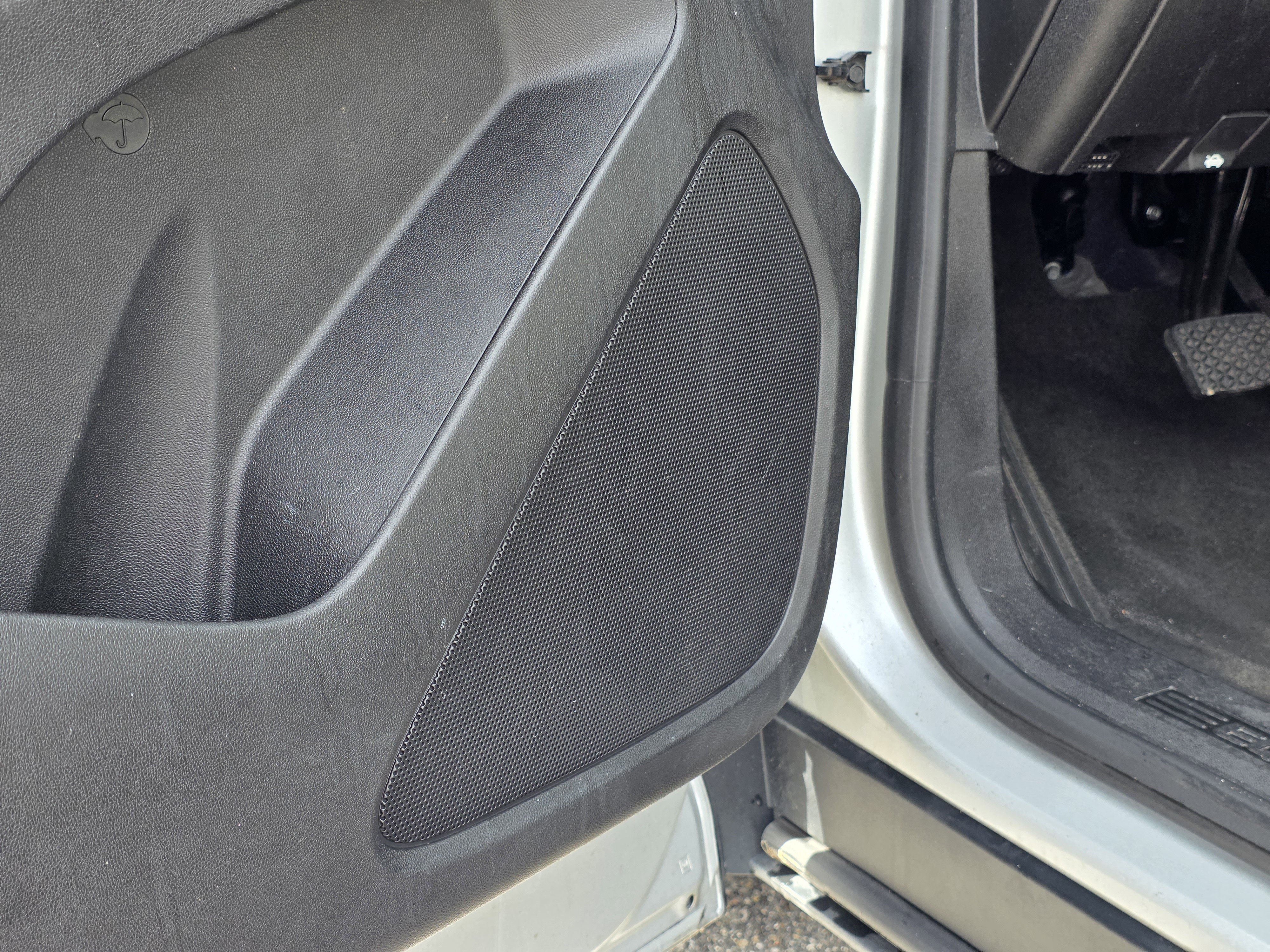 Used 2019 Chevrolet Equinox LS image 17