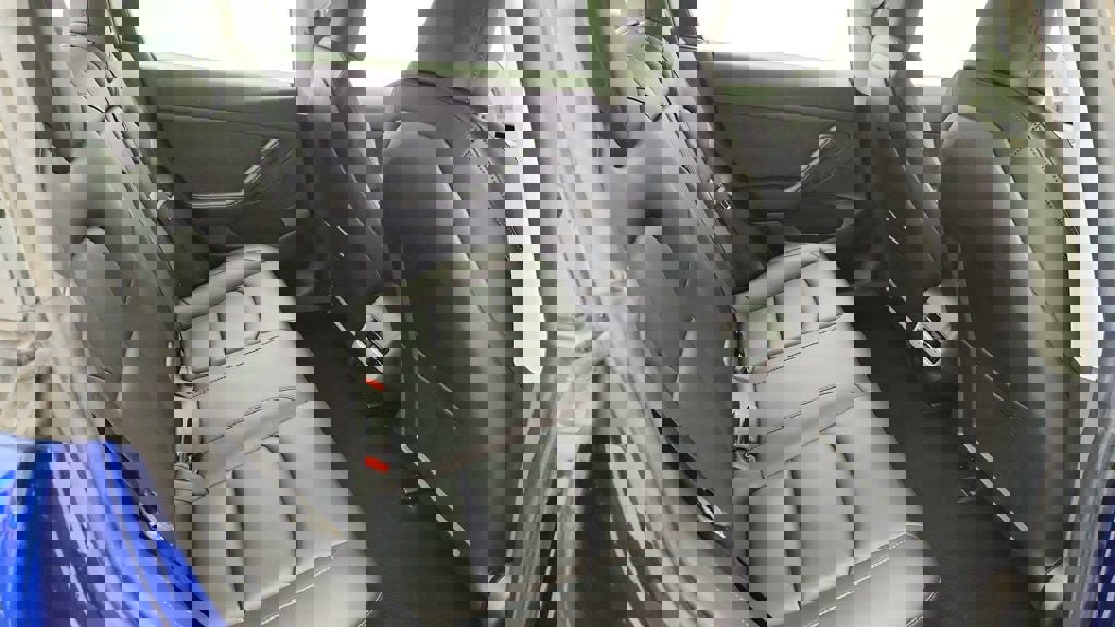 Used 2023 Tesla Model 3 Standard Range image 27