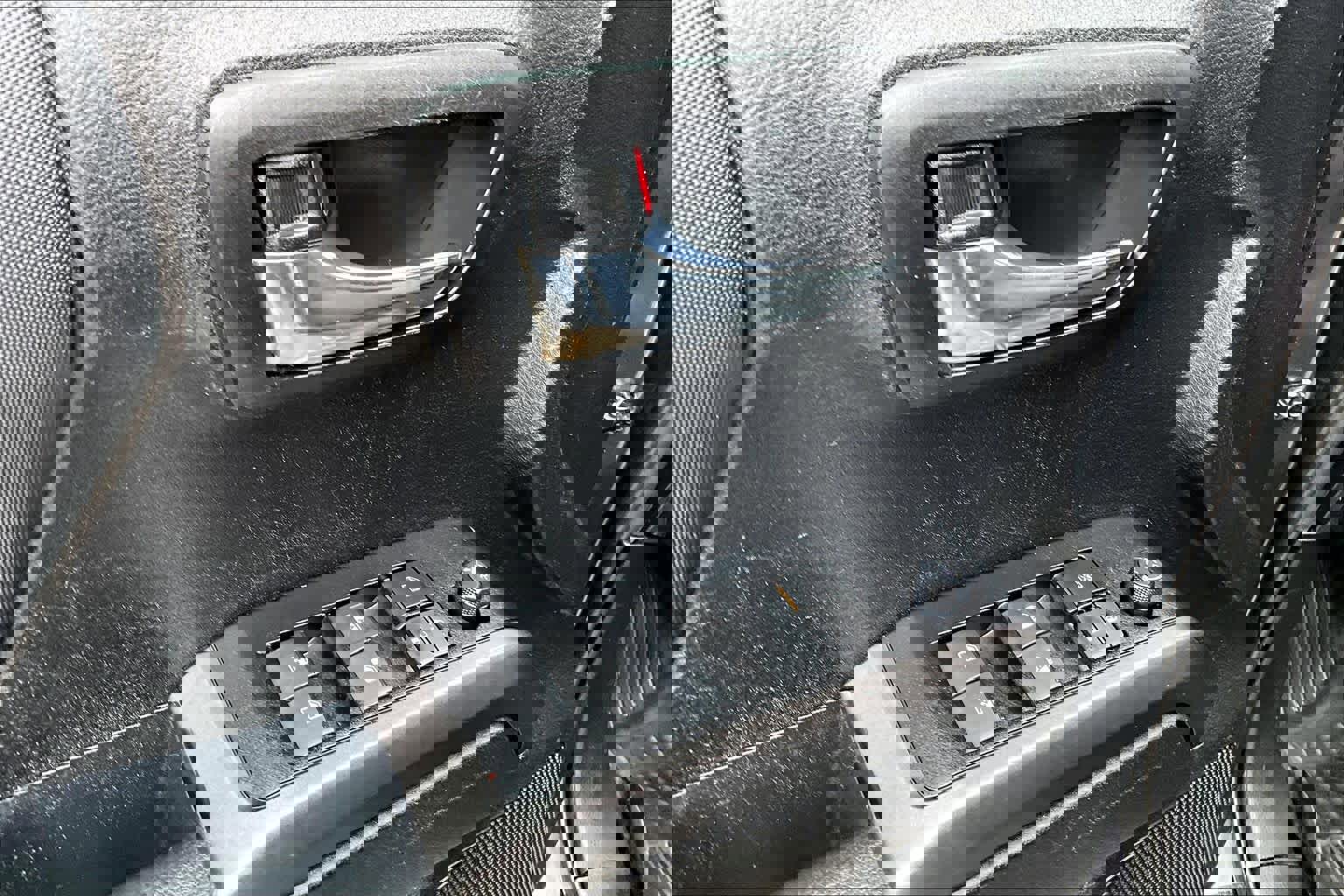 Used 2021 Toyota Tacoma TRD Sport w/ Technology Package image 31