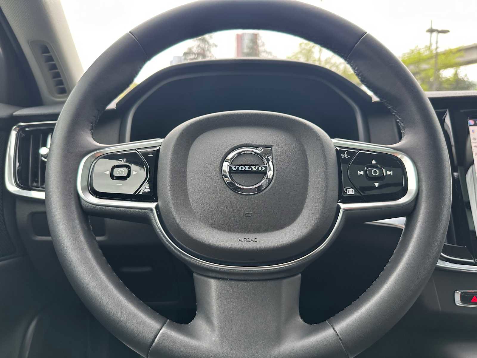 Certified 2023 Volvo S90 B6 Plus AWD/4WD image 25